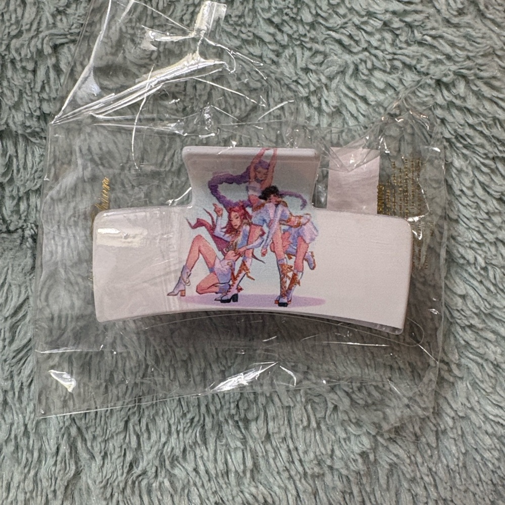 K Pop Bundle - Picture 10 of 12